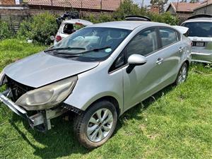 Kia Rio stripping for parts