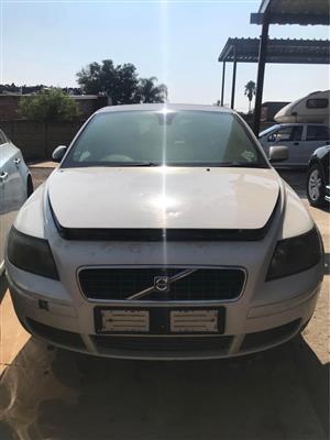 Volvo S40 2.4 automatic  Stripping for part