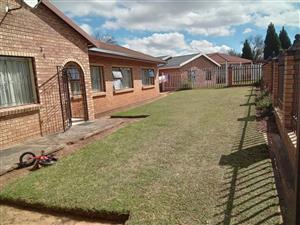 Sunny 4-bedroom Family House in quiet area