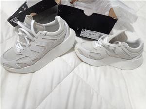1600 brand New Adidas, Adizero Size 4