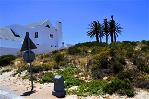 A 486m² plot within the prestige Shelley Point Golf Estate.
