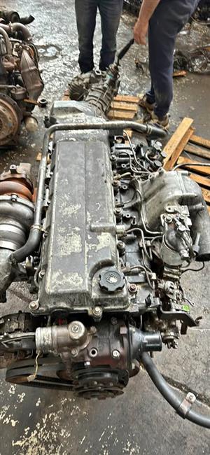 Hino. J08CT.  Complete Engine