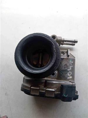 Toyota yaris 1.0 1kr throttle body