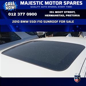 Quality used sunroof for the 2010 BMW 550i F10 sedan.