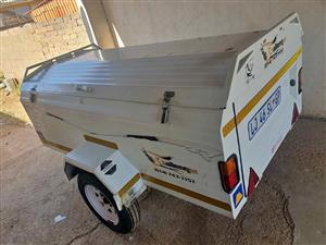 Challenger 750kg Closed Luggage Trailer (Excellent Condition, Brand New Tyres)