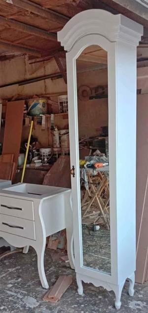 Armoire Kitchen Display units