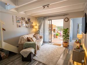 Townhouse For Sale in Weltevreden Park