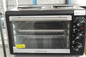 KELVINATOR 2 PLATE STOVE AND OVEN S066040A