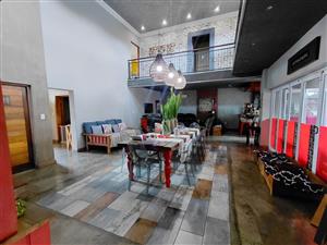 Elegant Off-Grid Double Storey Family Home in Eagle Crest