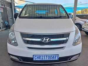 2014 model Hyundai H-1 9-seater 