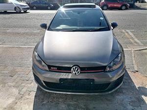 2015 Volkswagen Golf 7 2.0 GTI DSG TURBO Automatic and leather seat Sunroof