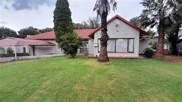 House For Sale in Birchleigh & Ext