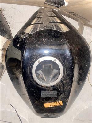 Kawasaki ER 6 tank. Meyerton bike scrapyard new and secondhand spares.