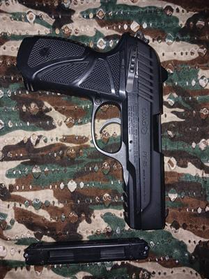 GAMO PT 85 Gas pistol.