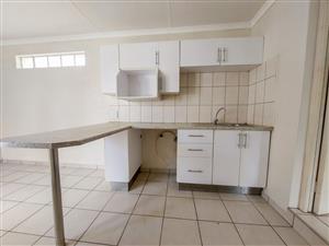 Spacious 2 Bedroom Garden Cottage on a Peaceful and Tidy Property