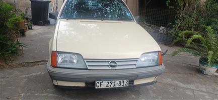 Opel Rekord 2.2 GLS