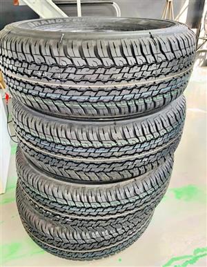 265/60/18 Dunlop Grandtrek AT25 brand new set