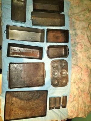 Rusty baking pans(13 pc)