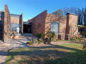 House For Sale in Brackenhurst