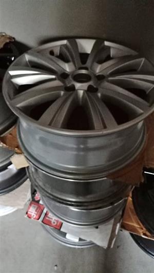 18" VW Amarok original mag to use for spare.