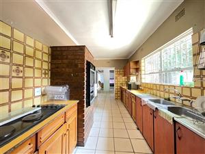 House For Sale in Birchleigh North