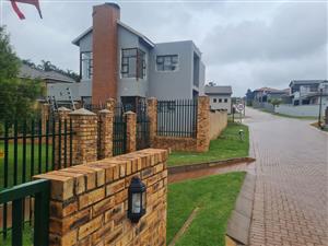 House For Sale in Chancliff Ridge