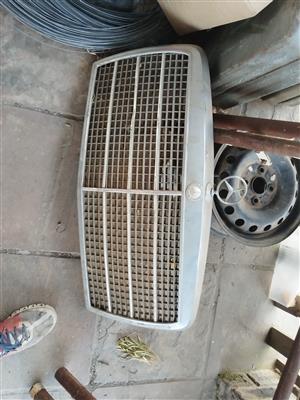 Mercedes benz w117 grill 