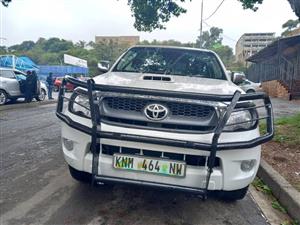 2007 Toyota Hilux Single Cab 3.0 D4D DIESEL with Canopy  White Color  Manual  126000kms