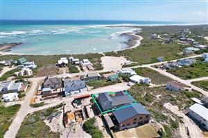 Experience the Ultimate Retreat at "Oppi Koppi"!