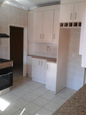 Beautiful tiled room to rent in peacehaven vereeniging 
