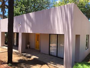 Cottage available in Northcliff