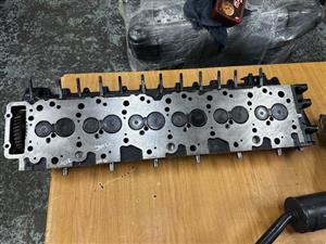 Cylinder Head 6HH1 Isuzu 