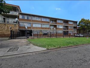 Apartment For Sale in Raceview