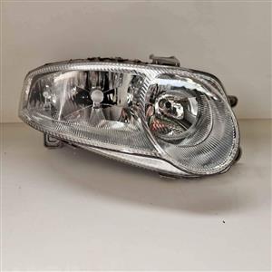 Alfa Romeo right headlight