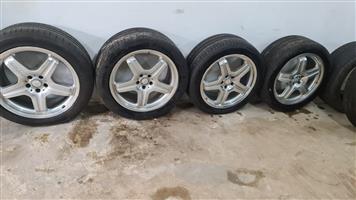 MERC ML500 5.5 LTR V8 2015 - TYRES & RIMS FOR SALE