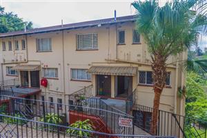 Townhouse For Sale in Malvern