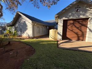 House For Sale in Hillcrest