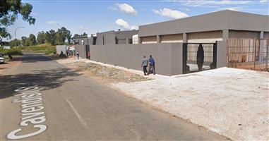 Warehouse TO LET in Nancefield Industrial next to Golden Highway