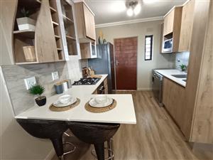 Contemporary 3 Bedroom Apartment