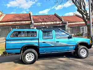 1998 NISSAN HARDBODY DOUBLE CAB IN EXCELLENT CONDITION 4X4