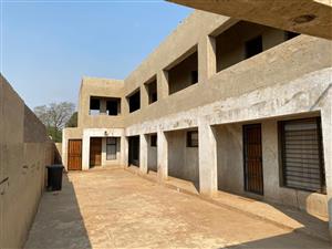 6 Units property Available for-sale in Jabulani Soweto