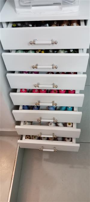 Rhein Gold, Empisal sewing machines and overlocker. Accessories.