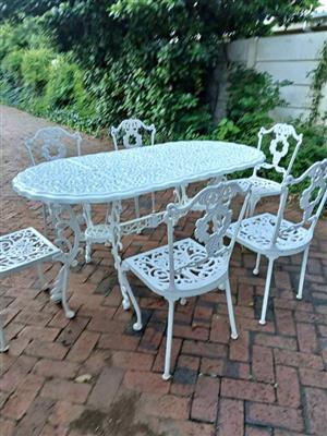 Vintage White Cast‑Iron Garden Dining Set