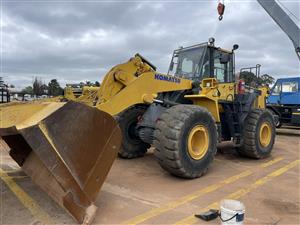 2019 Komatsu WA480 Front end loader