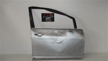 Nissan Tiida right front door