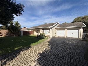 Family home in Boskloof, Humansdop