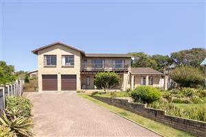 Five Bedroom Family Home in Forest Downs, Port Alfred