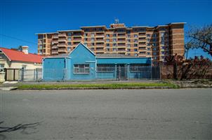 Commercial property in the middle of Southernwood for sale