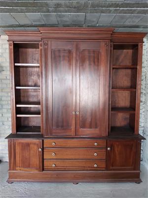Used, TV & ENTERTAINMENT WALL UNIT. MAHOGANY Wetherlys Lampung Range entertainment for sale  Yzerfontein