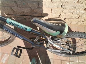 Totem bicycle 20 inch needs repairs 